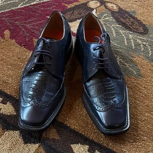 Glossy Black‎ Wingtip Oxfords with Textured Leather